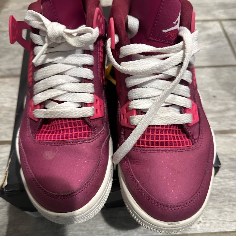Jordan 4 Retro
Valentine's Day (2019)